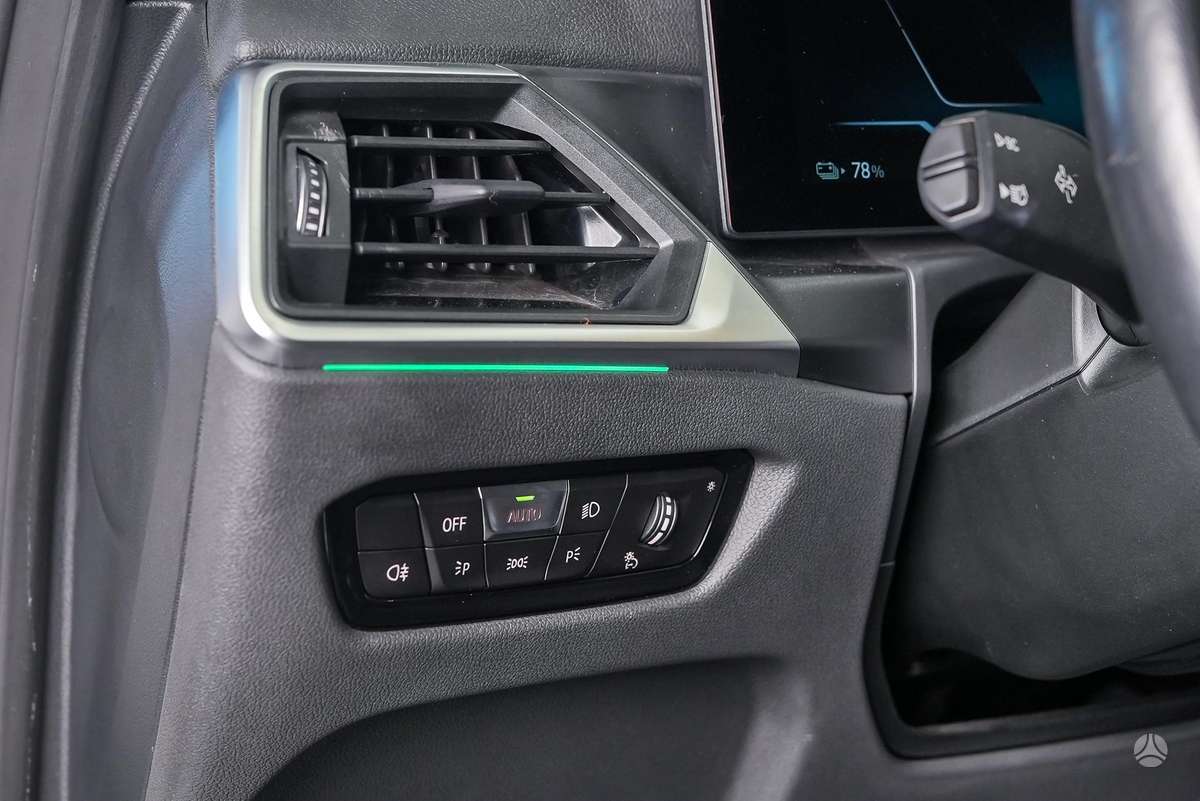 BMW i4, hatchback