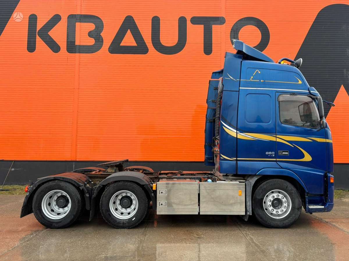Volvo FH 16 660 6x4, single sleeper