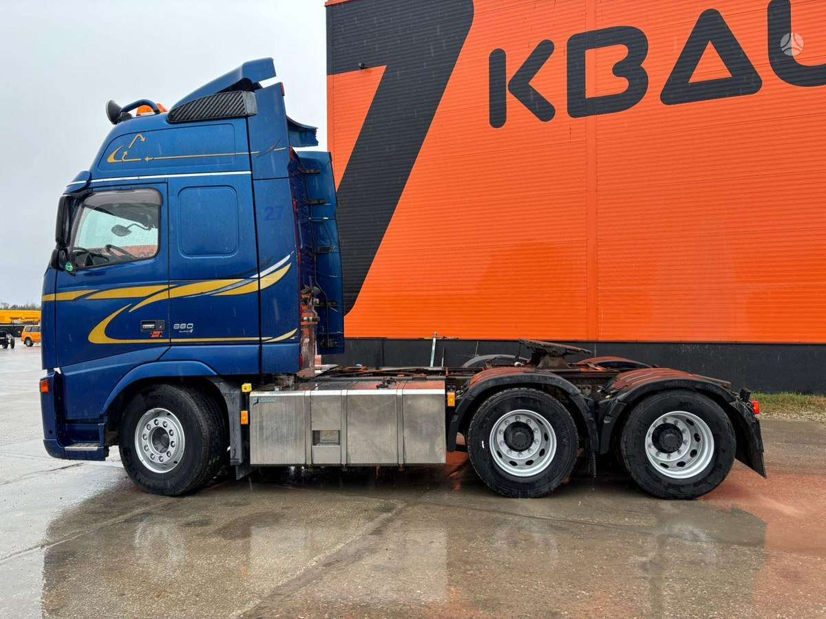 Volvo FH 16 660 6x4, single sleeper