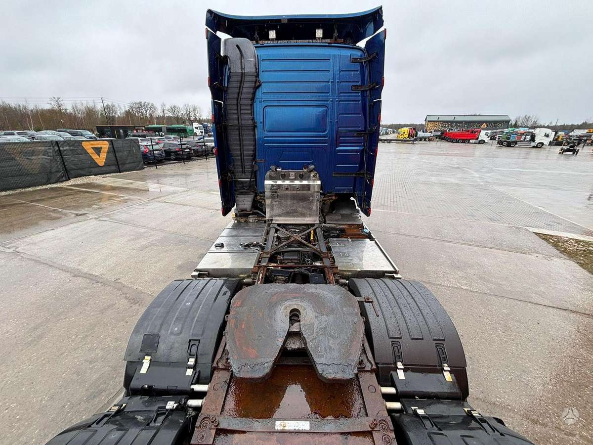 Volvo FH 16 660 6x4, single sleeper