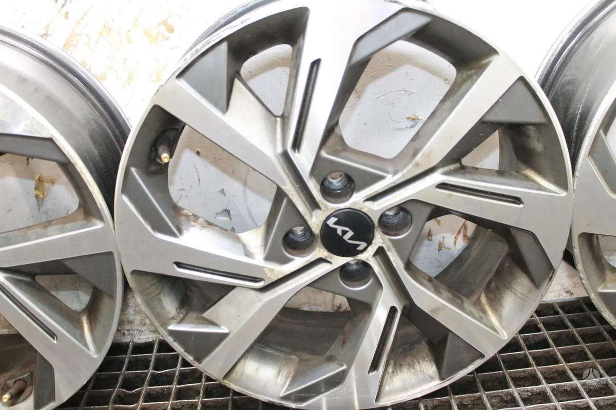 KIA Stonic, lengvojo lydinio, R17