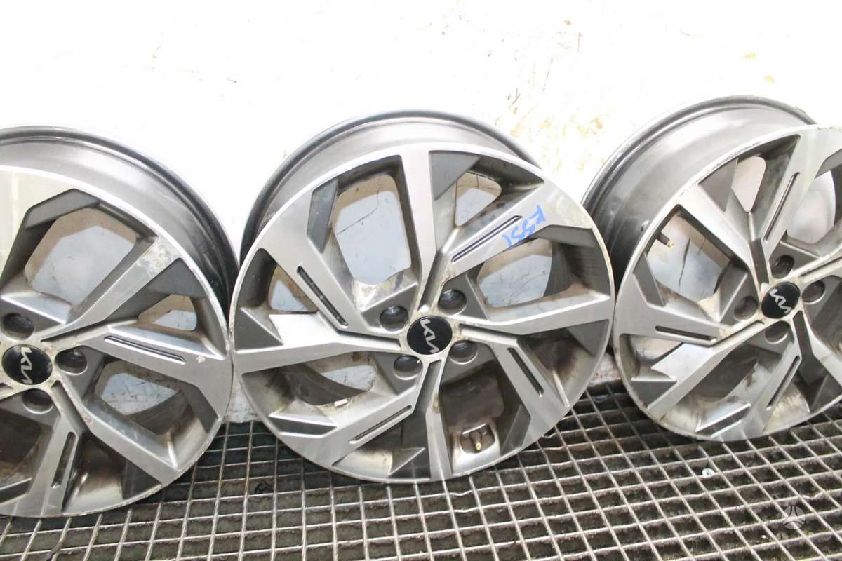 KIA Stonic, lengvojo lydinio, R17