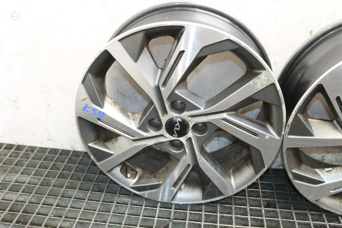 KIA Stonic, lengvojo lydinio, R17