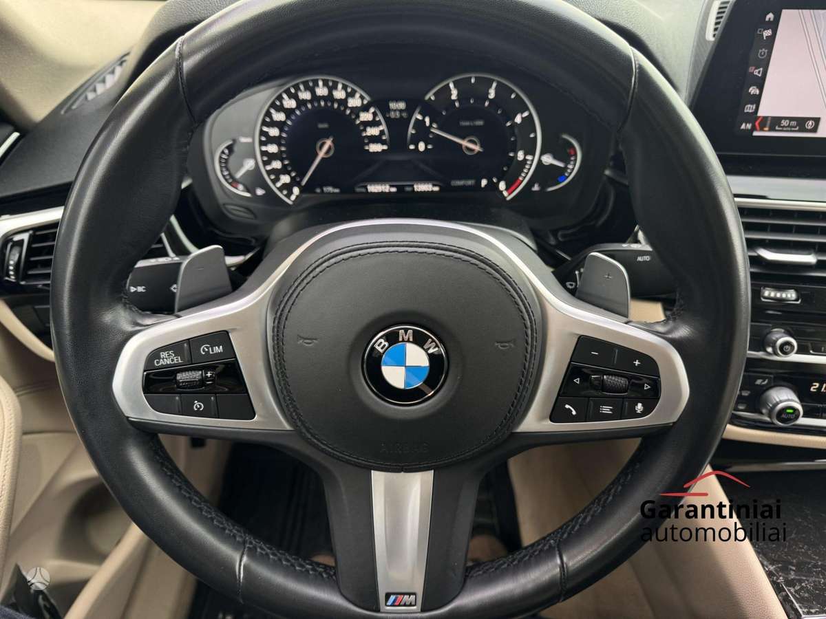 BMW 520, 2.0 l., Седан