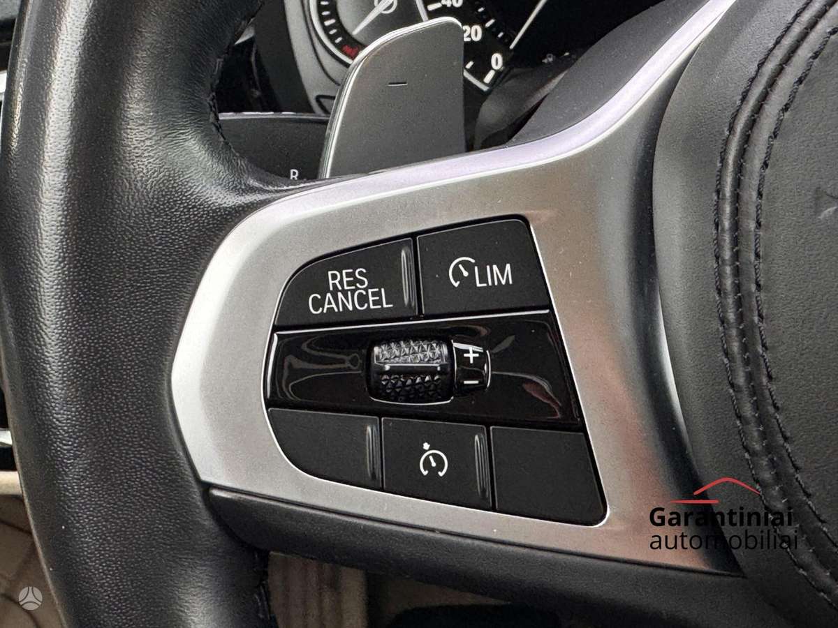 BMW 520, 2.0 l., Седан