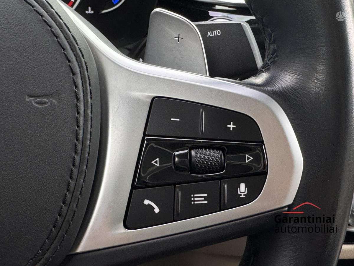 BMW 520, 2.0 l., Седан