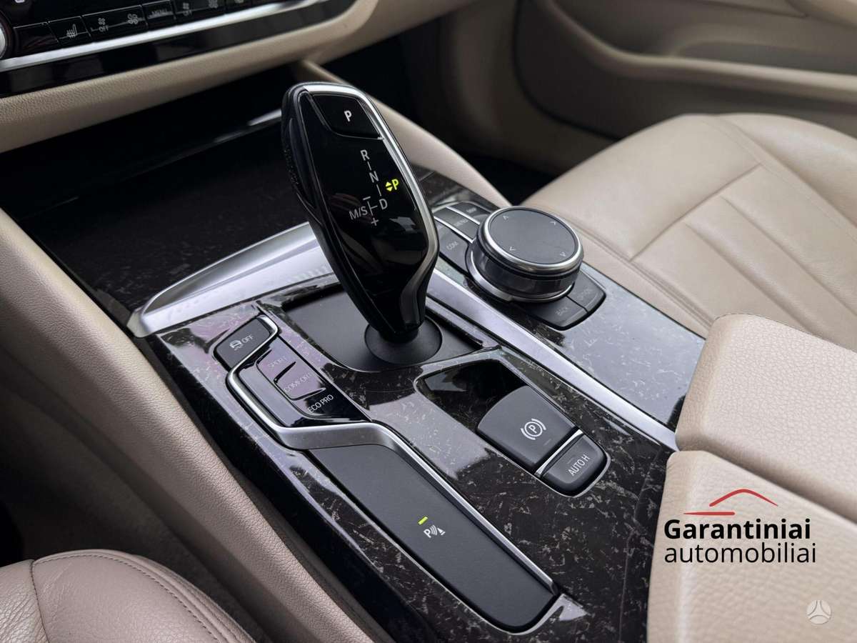 BMW 520, 2.0 l., Седан