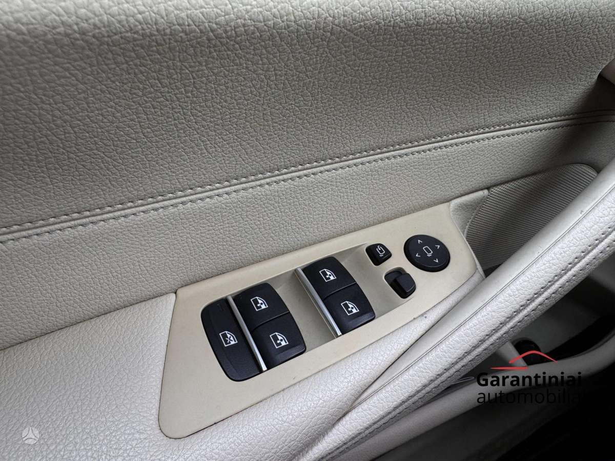 BMW 520, 2.0 l., Седан