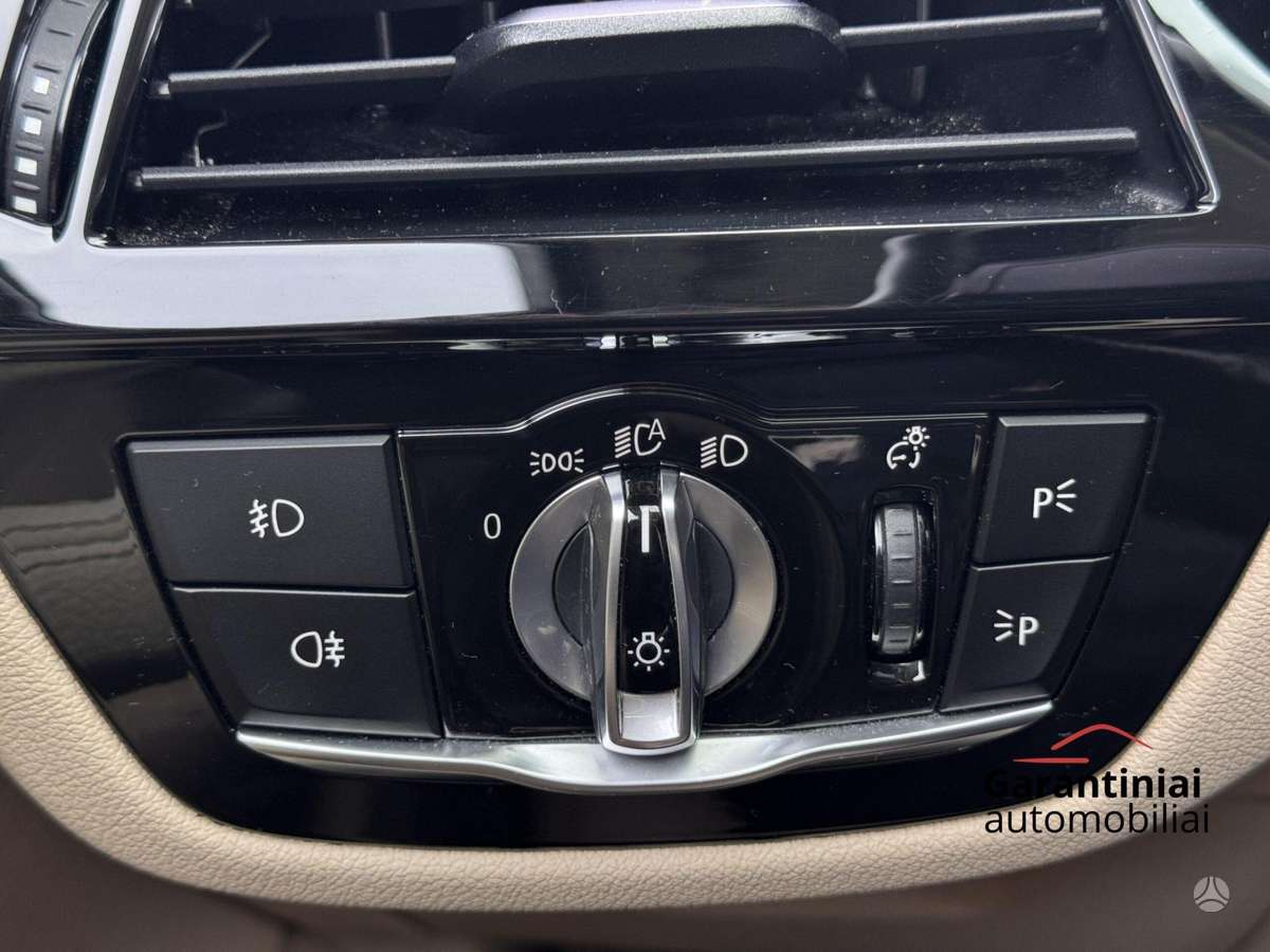 BMW 520, 2.0 l., Седан