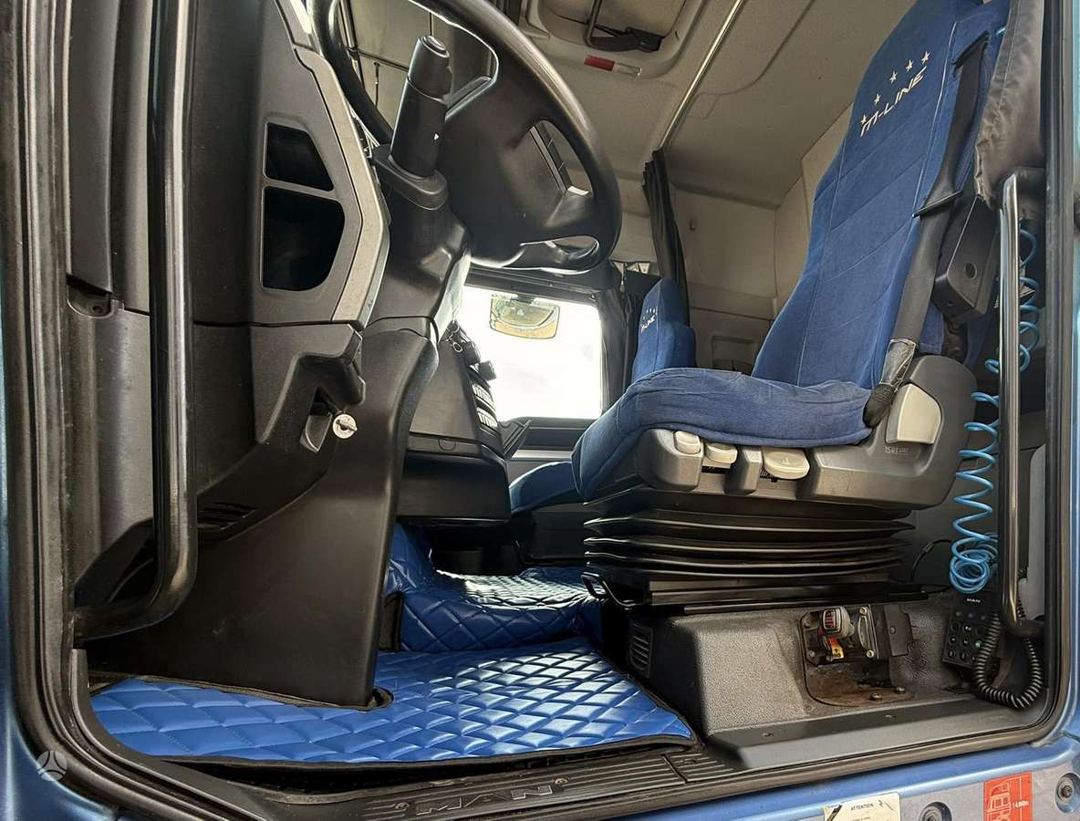 MAN TGX 480, single sleeper