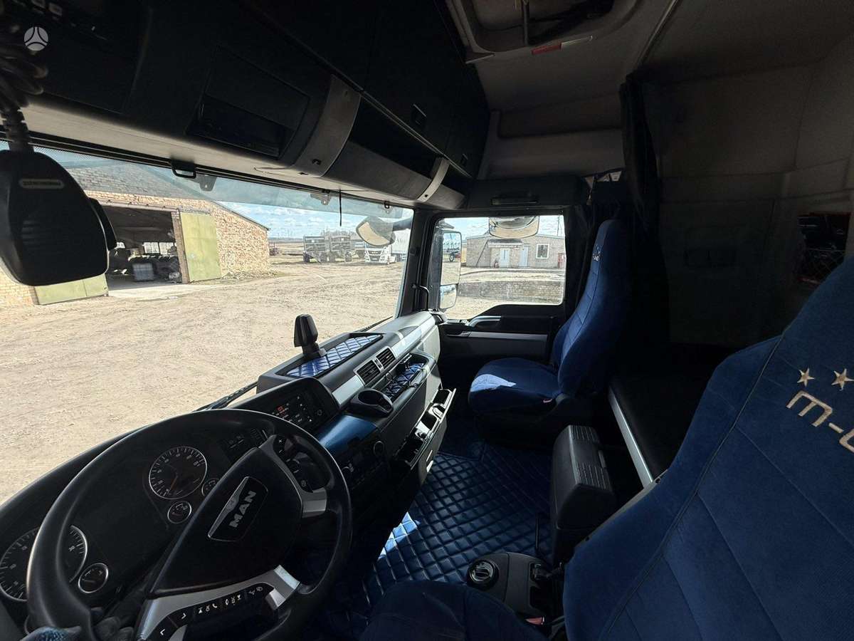 MAN TGX 480, single sleeper