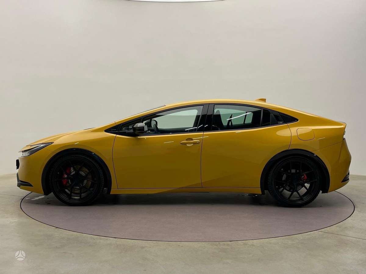 Toyota Prius - 5