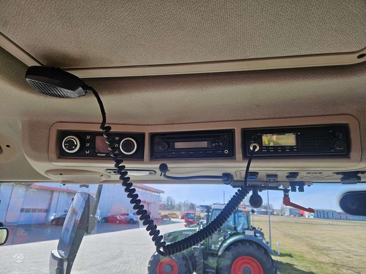 Fendt 724 Profi Plus S4, traktori