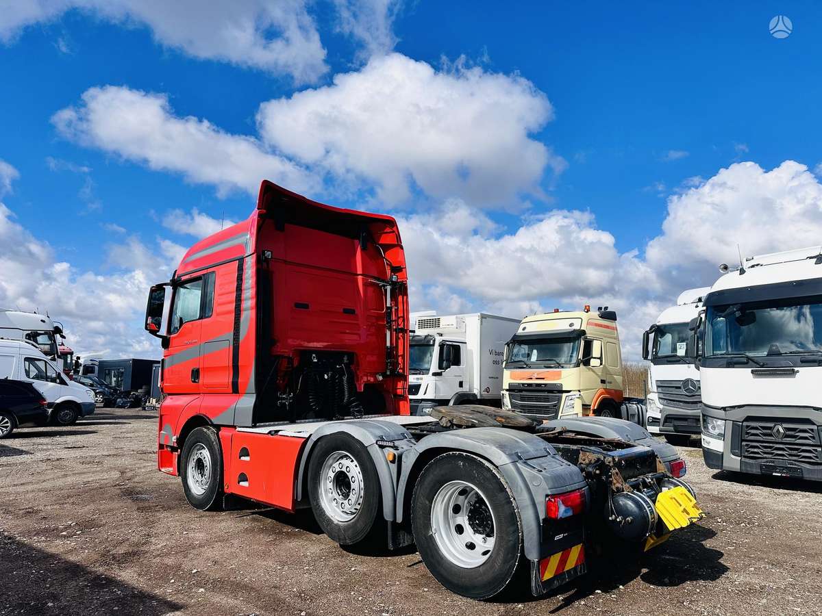 MAN TGX 26.460 6x2, double sleeper