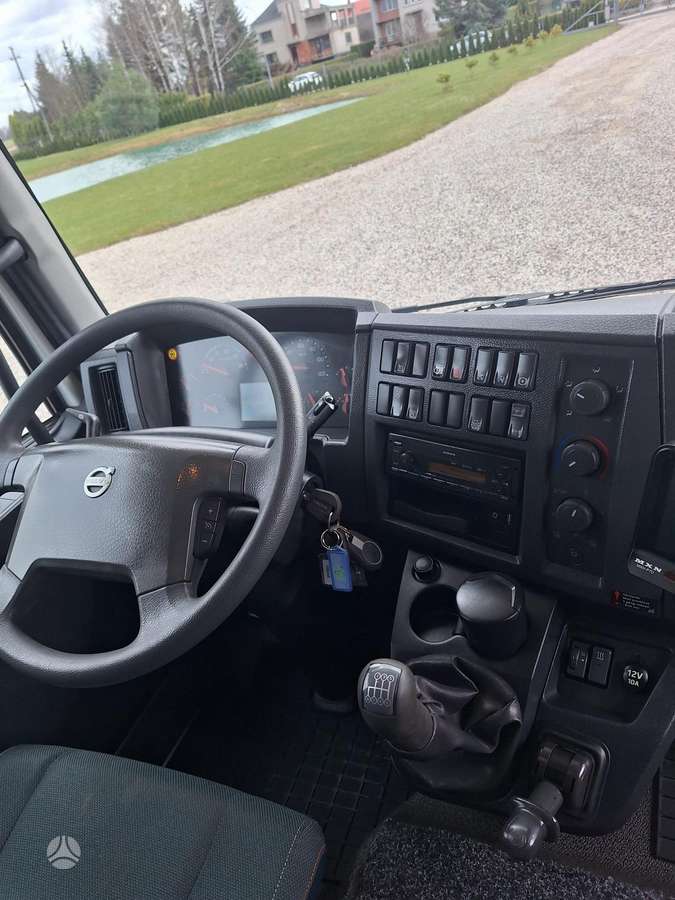 Volvo FL 210, самосвалы