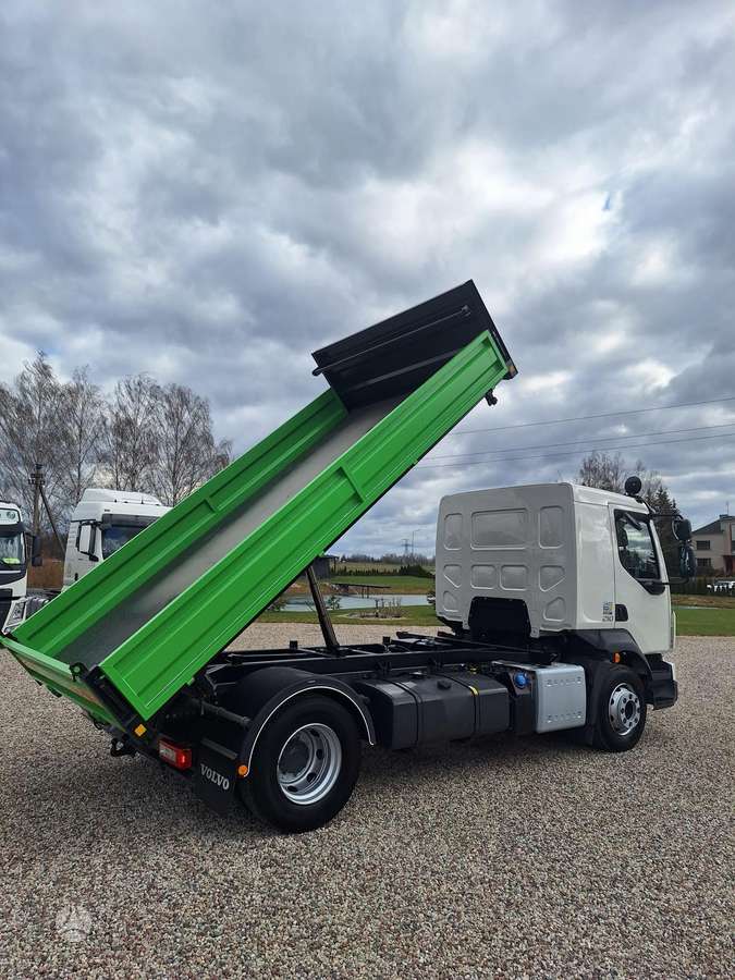 Volvo FL 210, самосвалы