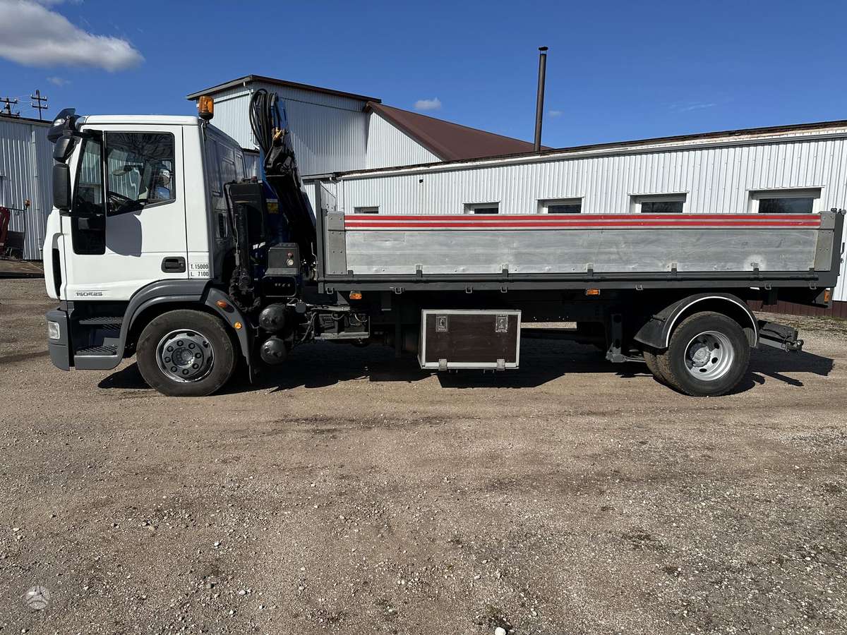 Iveco 150E, dumpers with crane