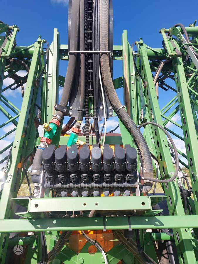 Amazone UG 3000, разбрызгиватели