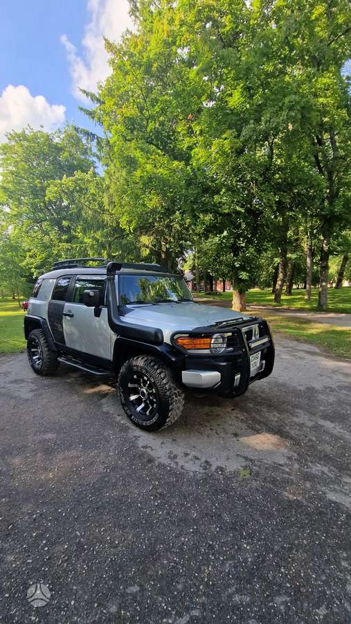 Toyota FJ Cruiser - 7