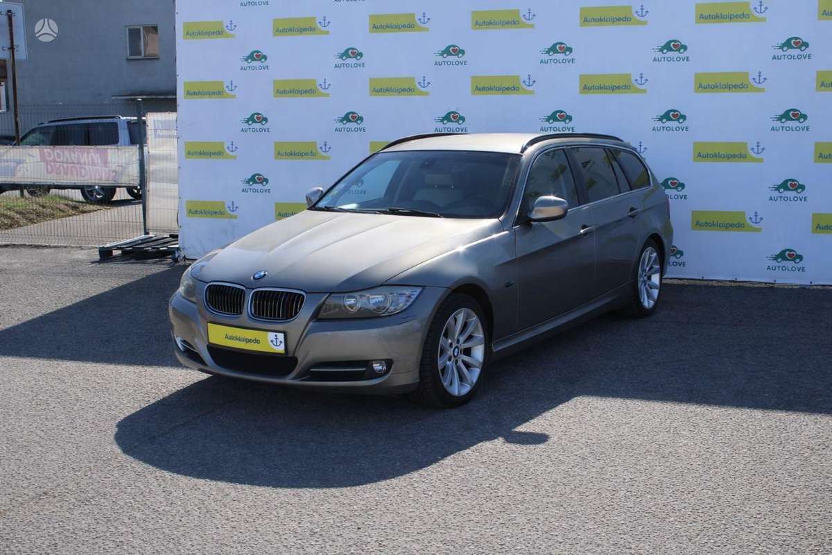 BMW 318, 2012