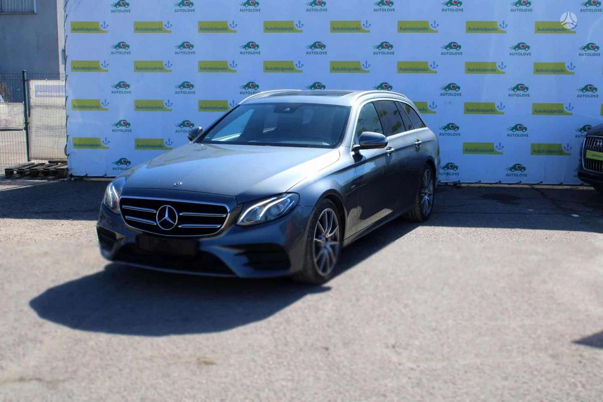 Mercedes-Benz E220, 2020