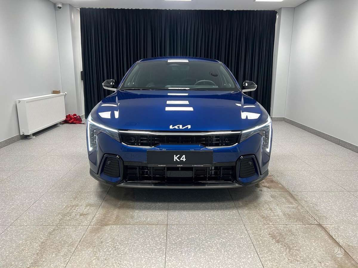 Kia K4, 1.6 l., Хэтчбек