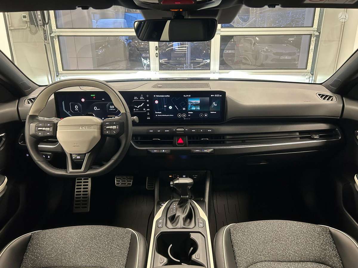 Kia K4, 1.6 l., Хэтчбек