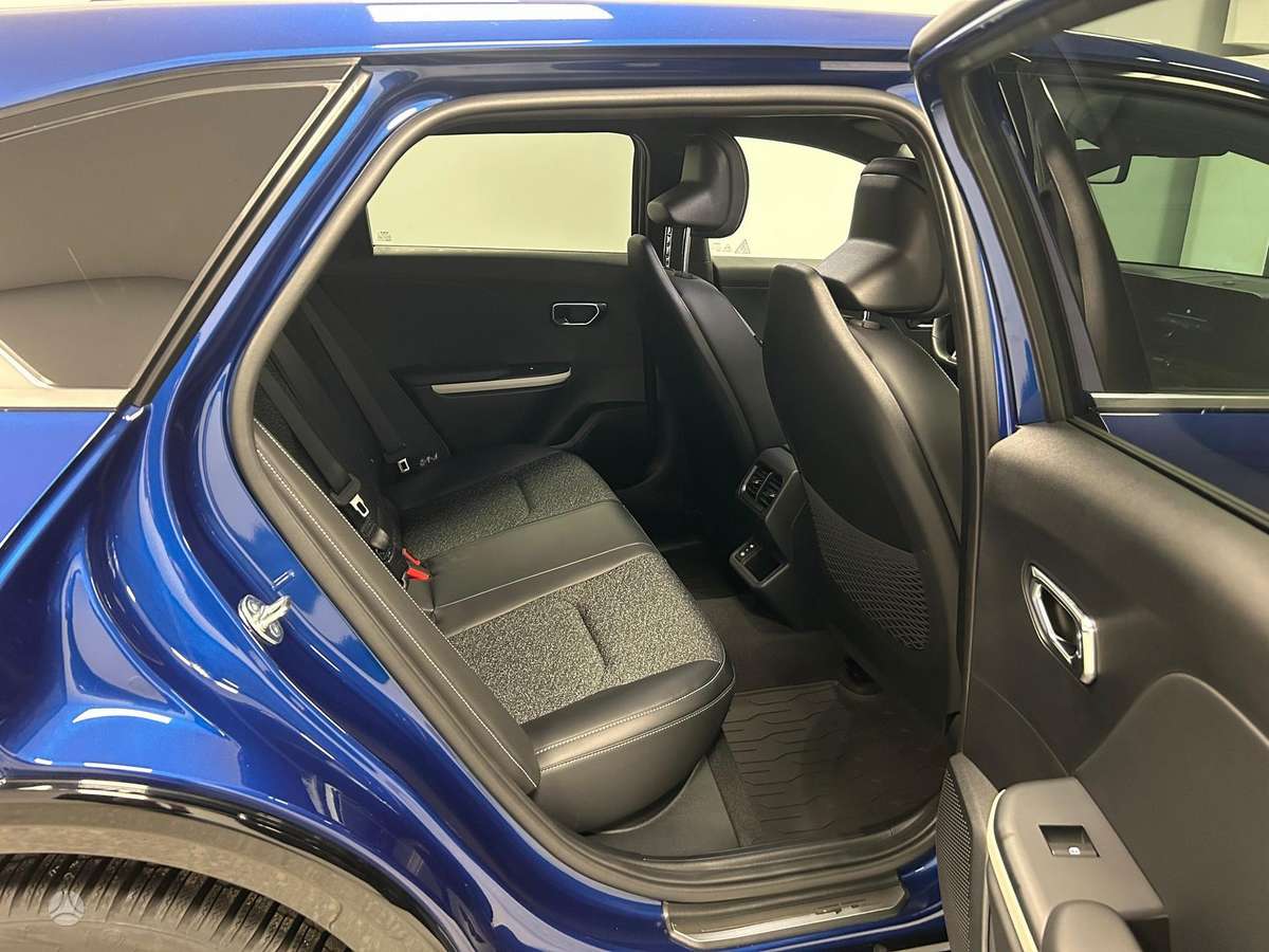 Kia K4, 1.6 l., Хэтчбек