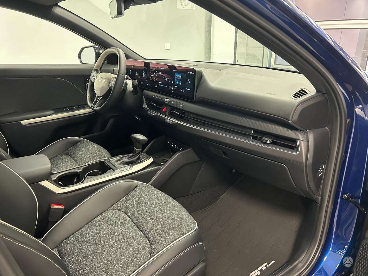 Kia K4, 1.6 l., Хэтчбек