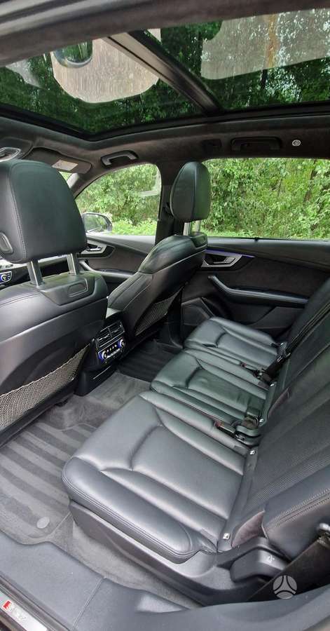 Audi SQ7, 4.0 l., Внедорожник / Кроссовер
