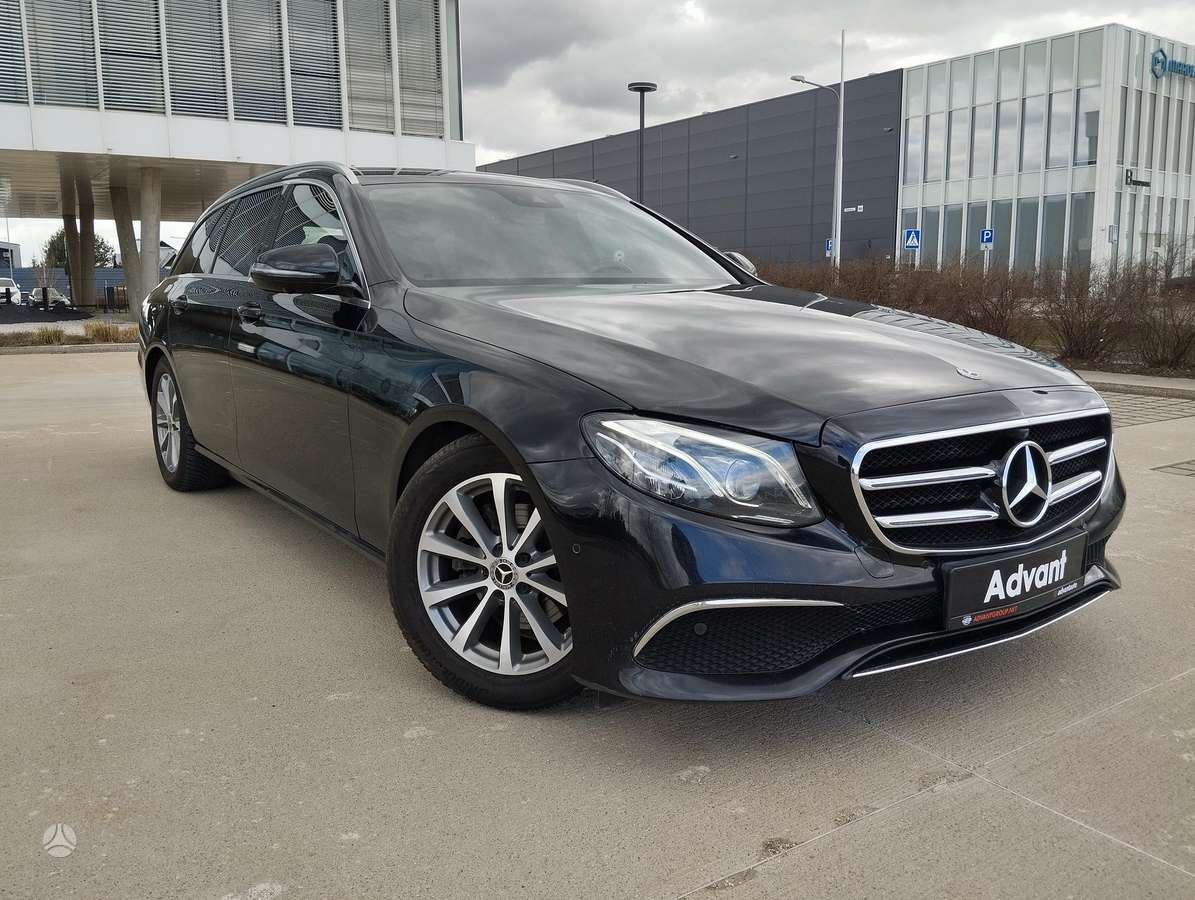 Mercedes-Benz E200, 2020