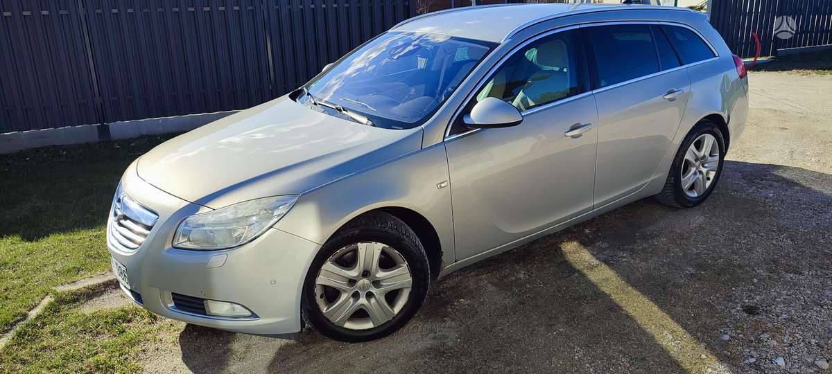 Opel Insignia, 2009