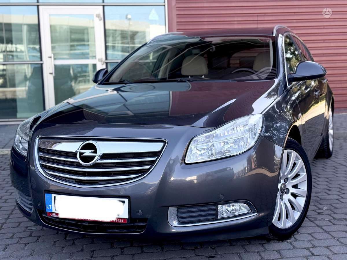 Opel Insignia, 2011