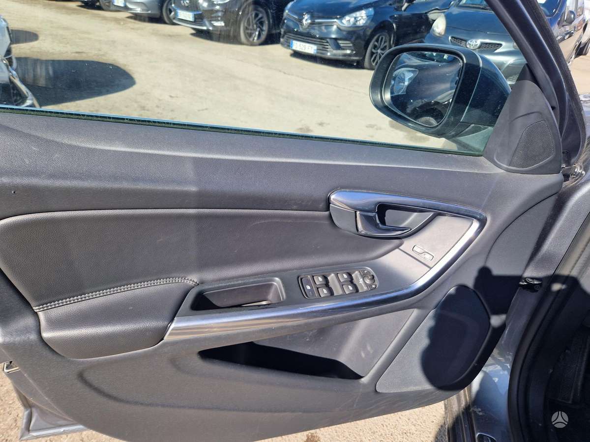 Volvo V60, 2.0 l., Универсал