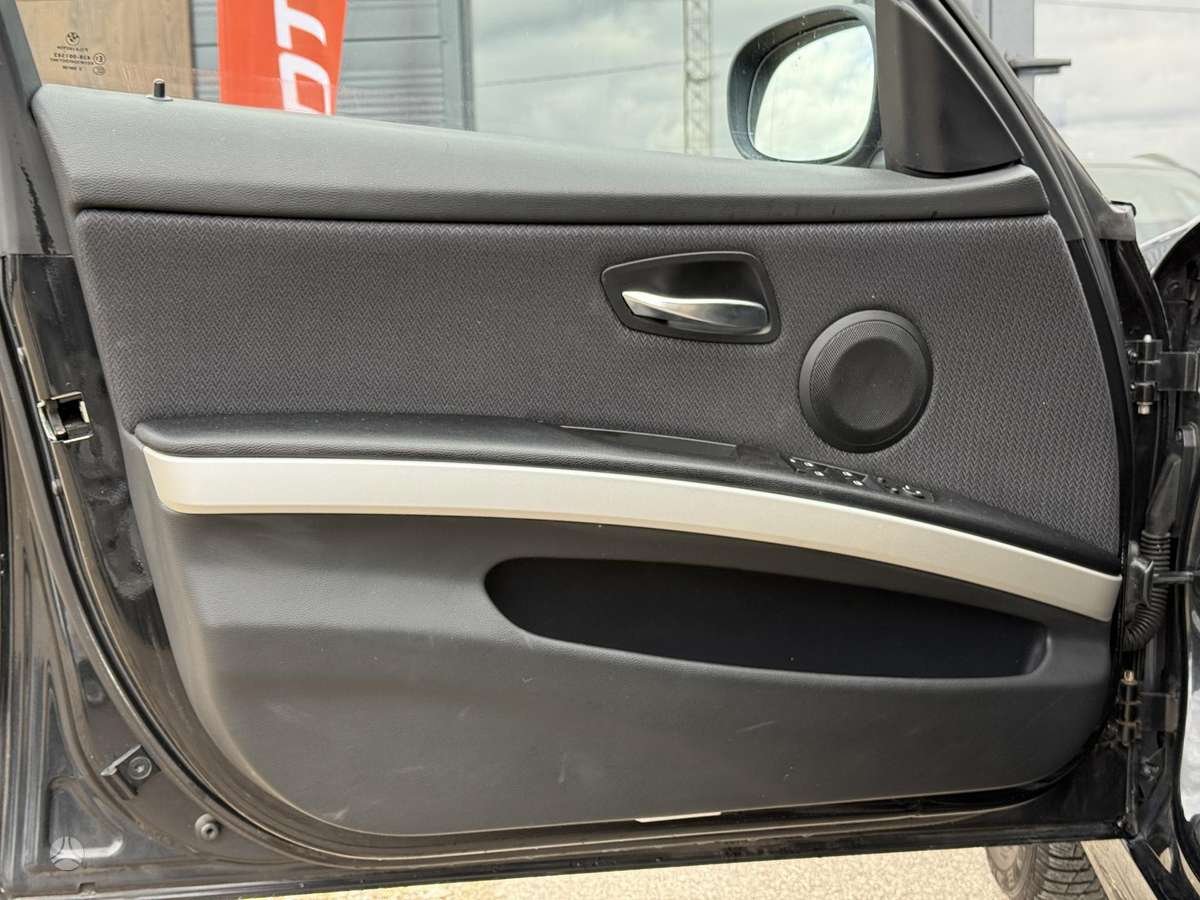 BMW 320, 2.0 l., universalas