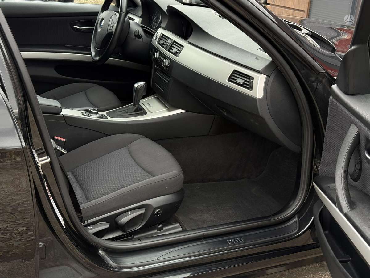 BMW 320, 2.0 l., universalas