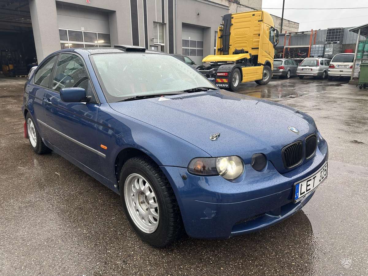 BMW 325, 2.8 l., hatchback