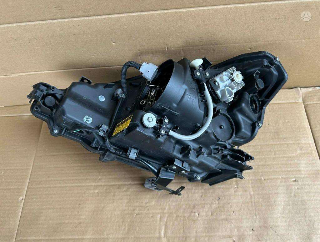 Lexus IS 300h, 8114553711, фары