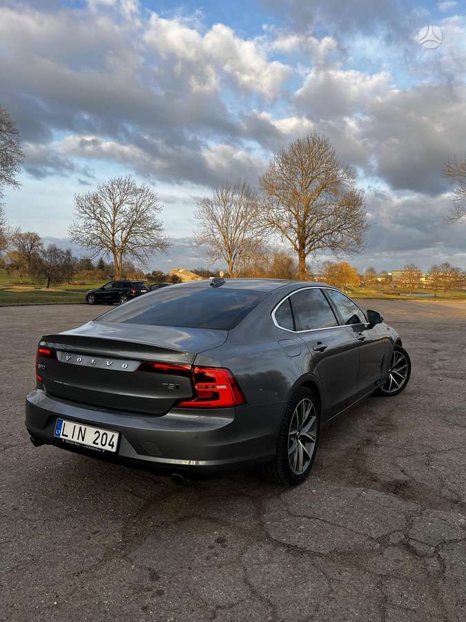 Volvo S90, 2.0 l., Седан
