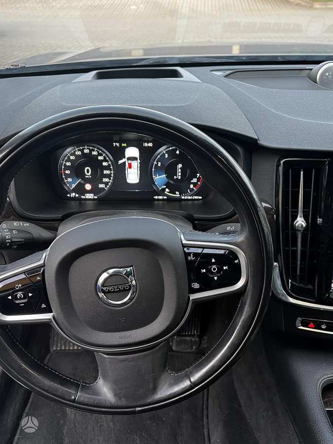 Volvo S90, 2.0 l., Седан
