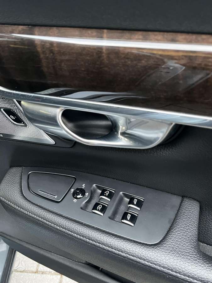Volvo S90, 2.0 l., Седан