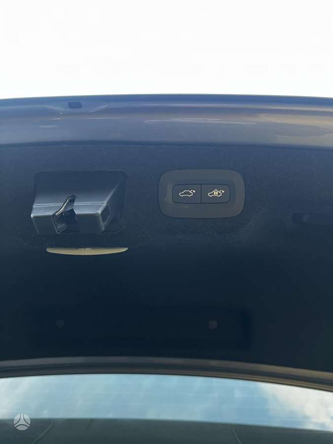 Volvo S90, 2.0 l., Седан