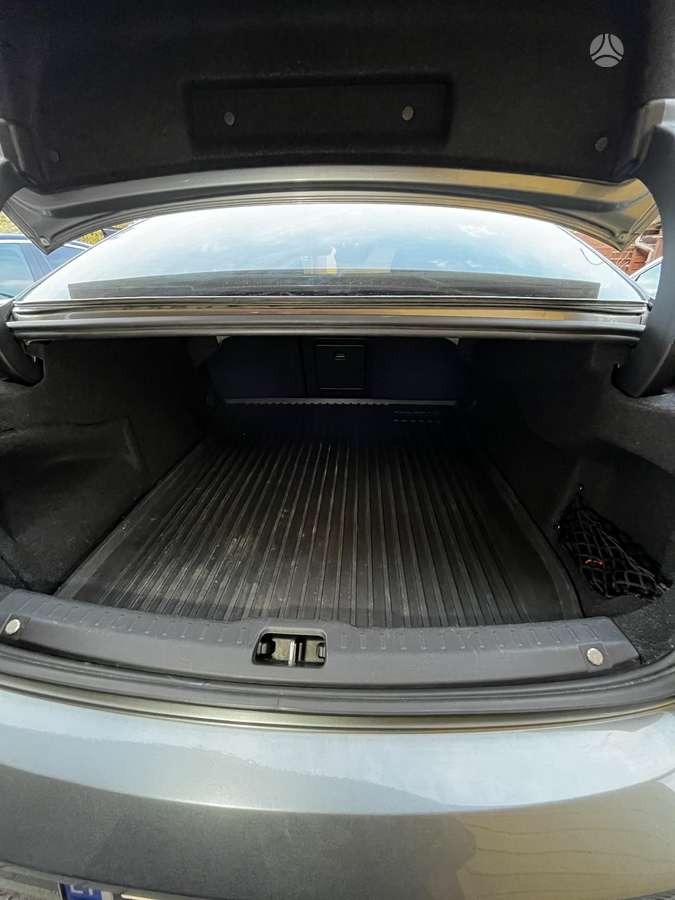 Volvo S90, 2.0 l., Седан