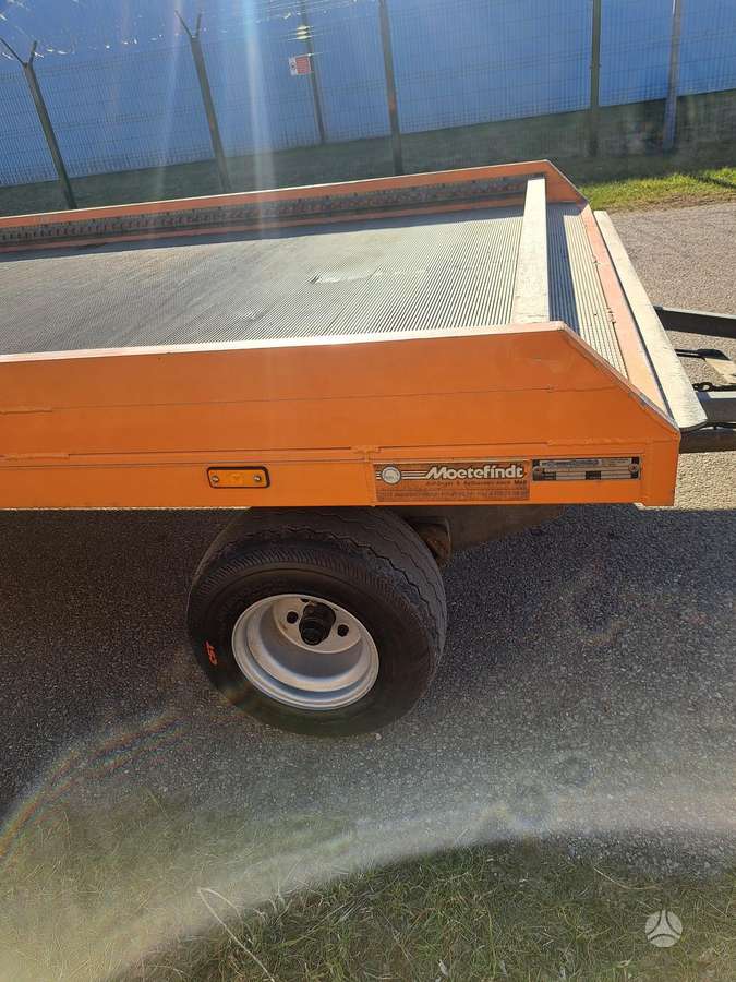 -Kita- MOETEFINDT, auto transporter