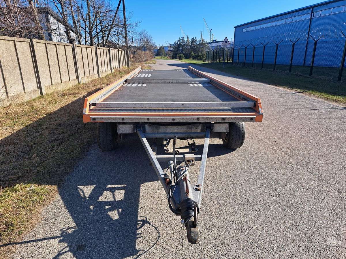 -Kita- MOETEFINDT, auto transporter