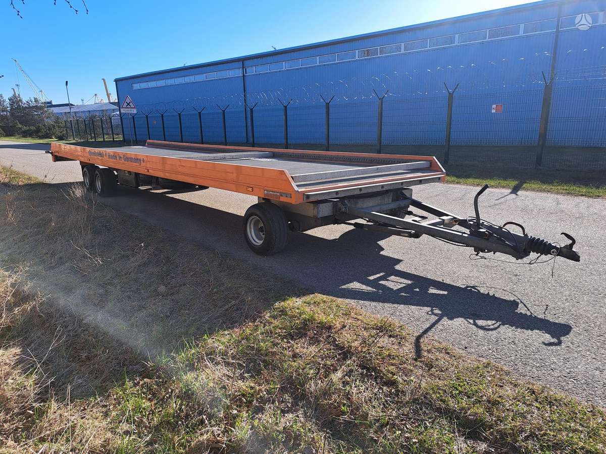 -Kita- MOETEFINDT, auto transporter