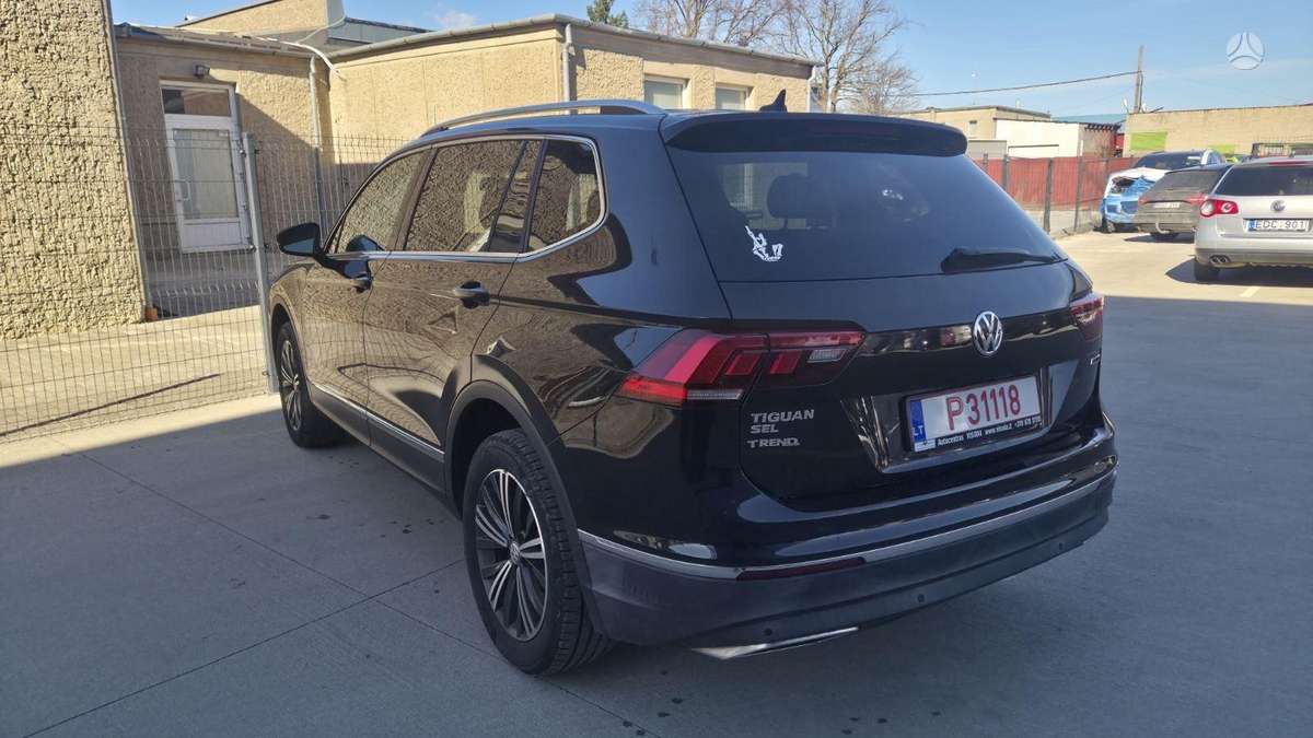 Volkswagen Tiguan - 6