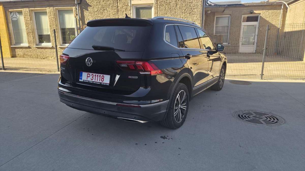 Volkswagen Tiguan - 10
