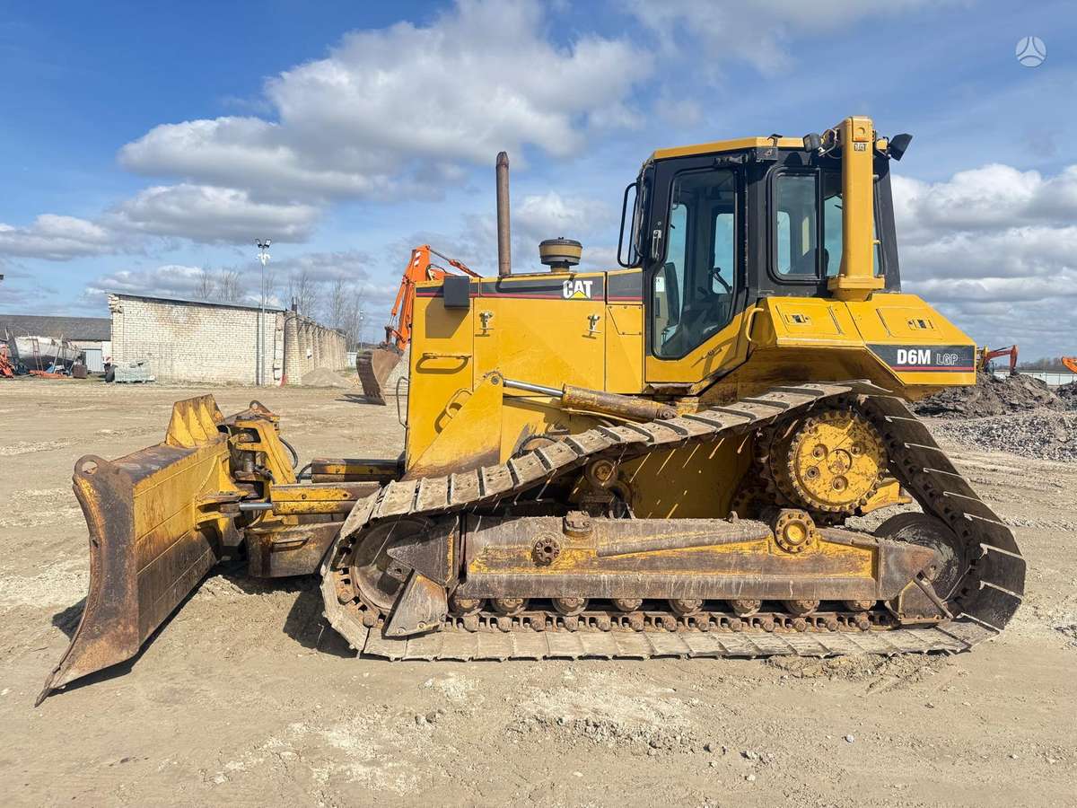 Caterpillar D6M LGP, bulldozer