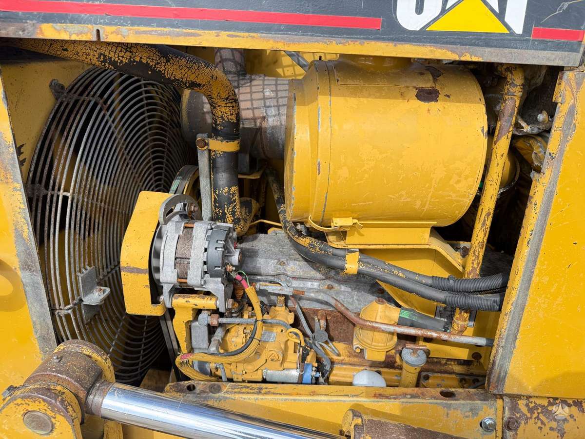 Caterpillar D6M LGP, buldozeriai
